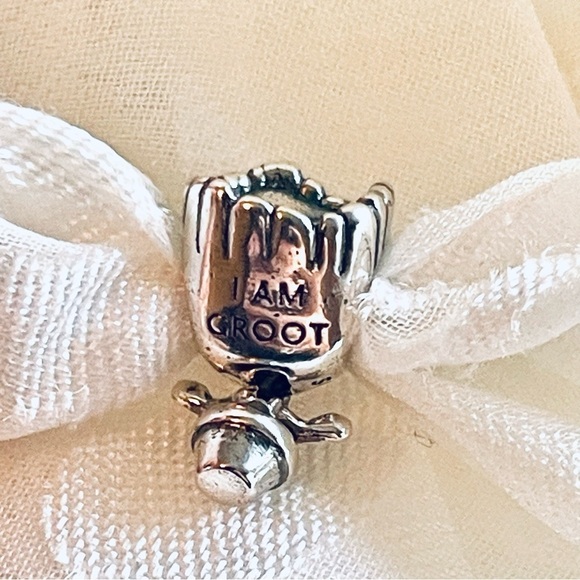 🌱 NWOT Groot Charm – Guardians of the Galaxy ✨ - Picture 4 of 13